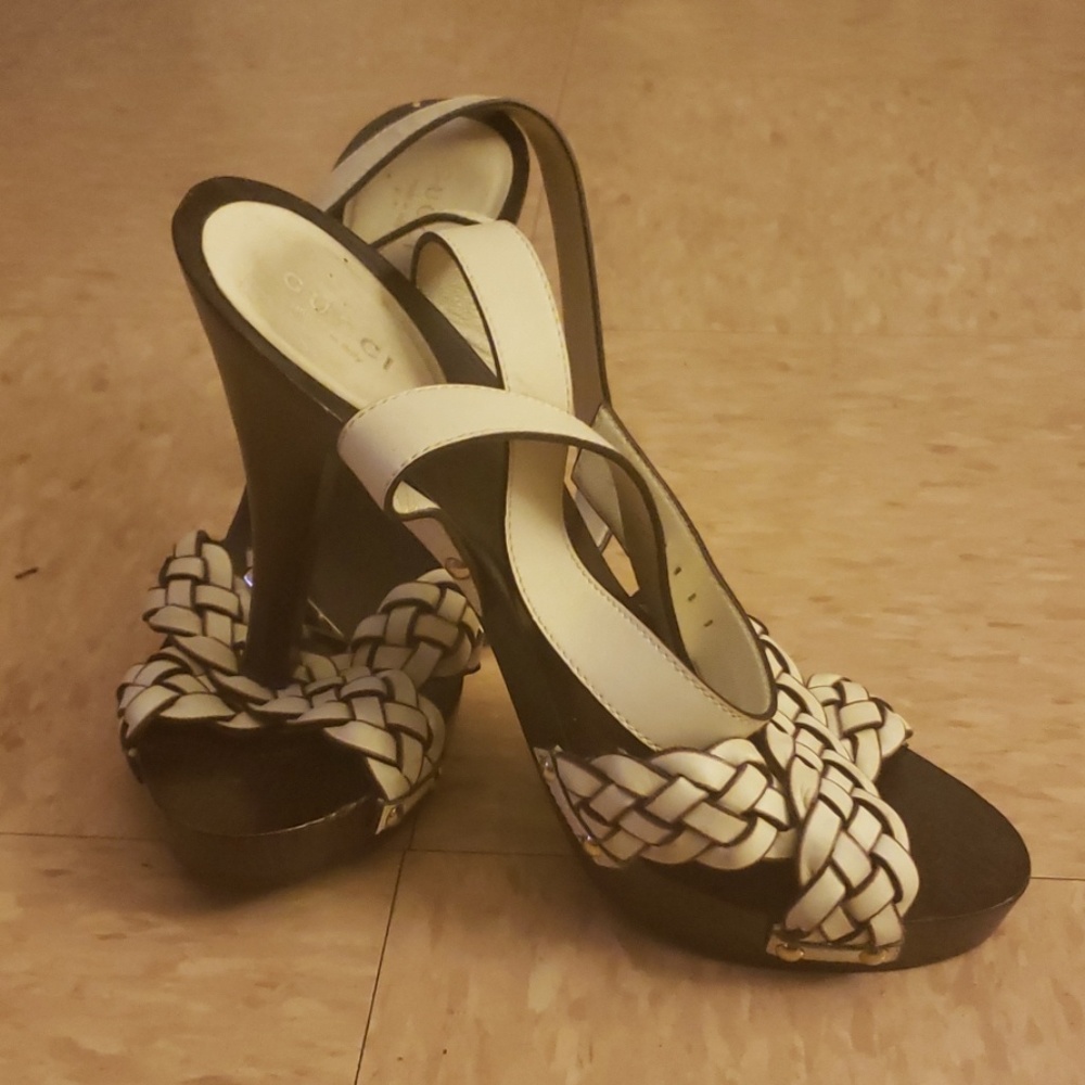 Gucci Sandals - Picture 2 of 6